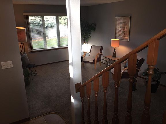 3rd image of 610 41st Ave S