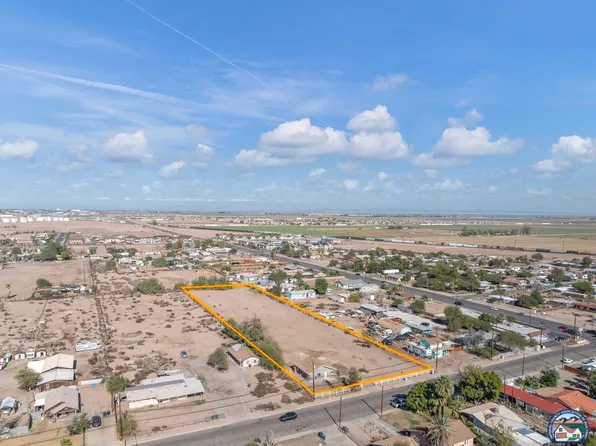 874 W Pico Ave, El Centro, CA 92243