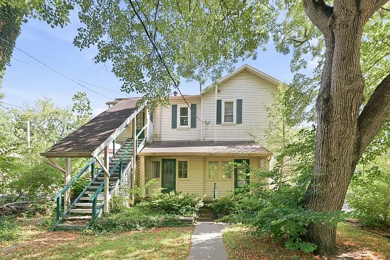 3 bed, 1.0 bath, $850 — Photo 3