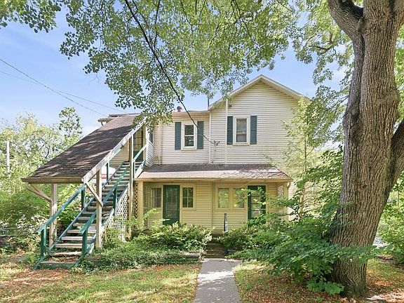 3rd image of 322-324 Bill Edwards Dr #322-1/2