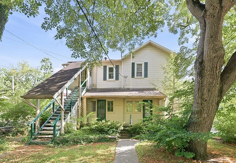 322-324 Bill Edwards Dr #322-1/2 — Photo 3
