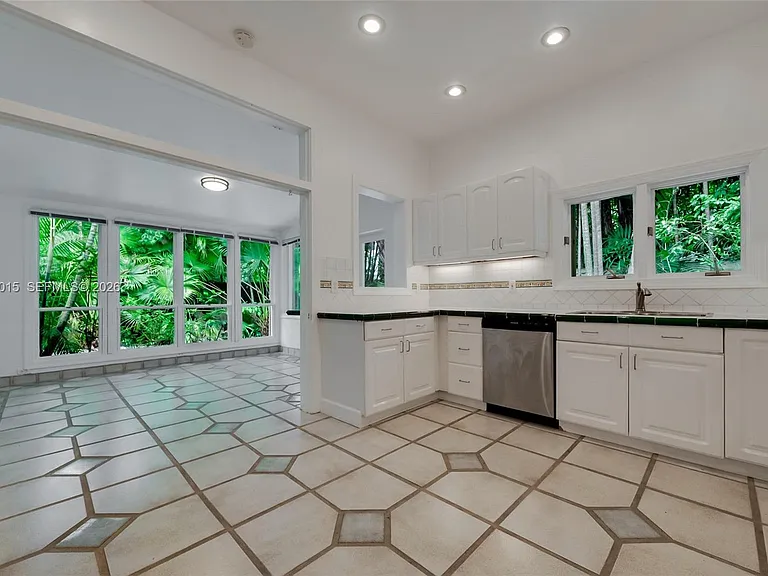 3797 El Prado Blvd — Photo 12