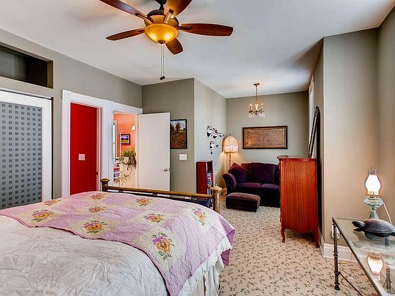 3rd image of 2455 Glenarm Pl