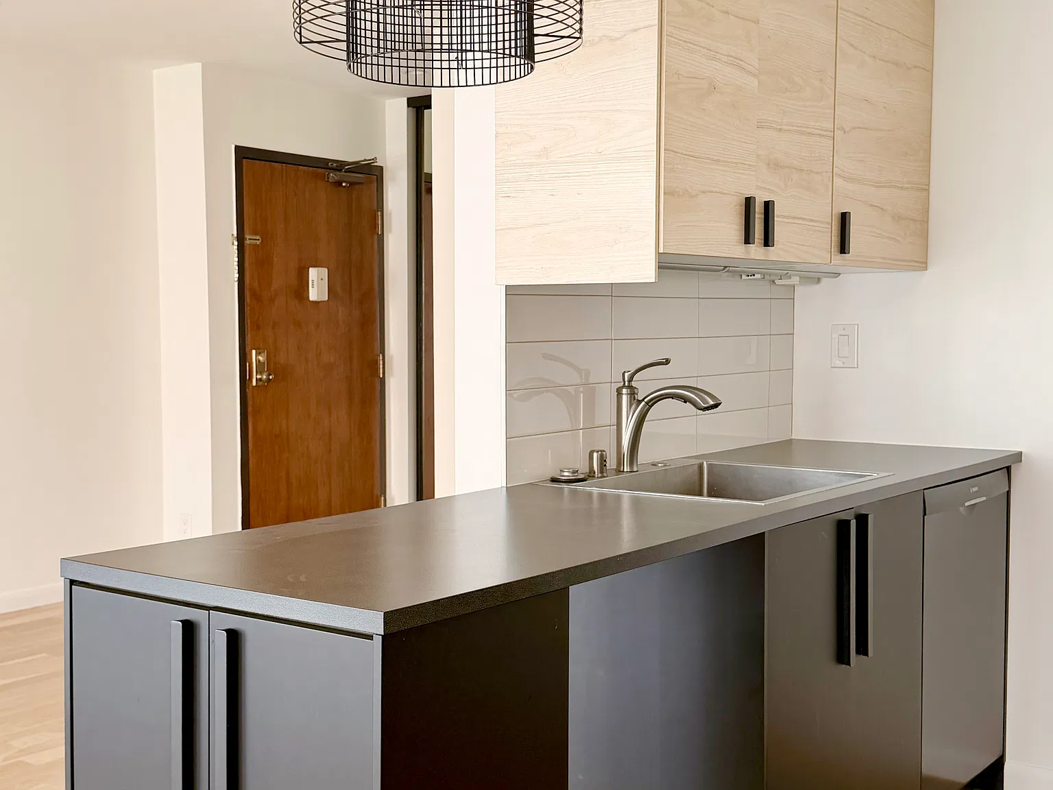 1 bed, $6,095 — Photo 4
