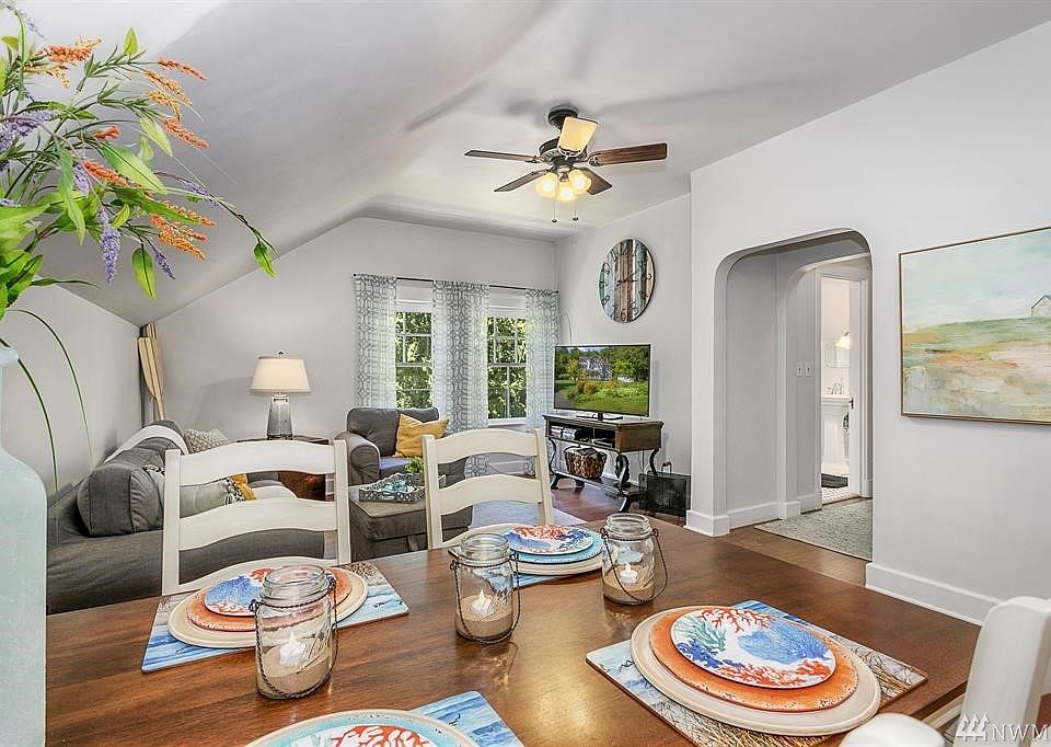 Victorian Lane, tucked away in Fort Ward with a private and serene nature setting.