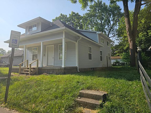 2nd image of 3001 E 19th St