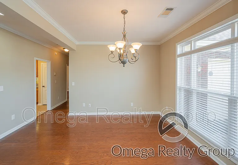 1325 Meadow Glen Rd — Photo 11