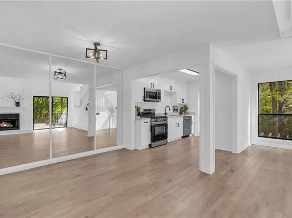 704 River Run Dr, Sandy Springs, GA 30350