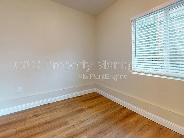 1384 Darwin St #A — Photo 3