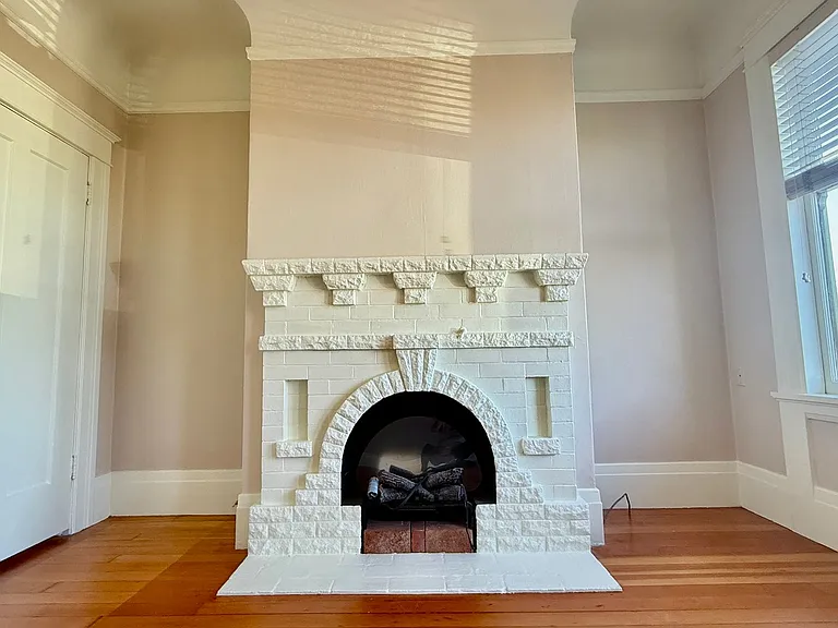 1759 Chestnut St #C — Photo 2