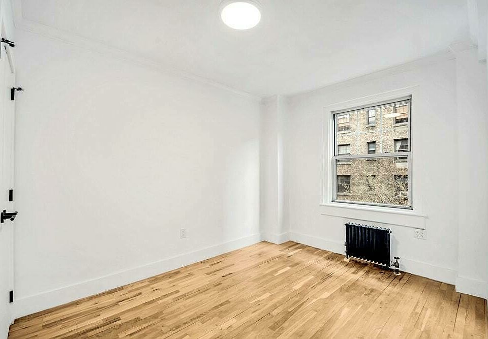 2nd image of 166 W 75th St #4O