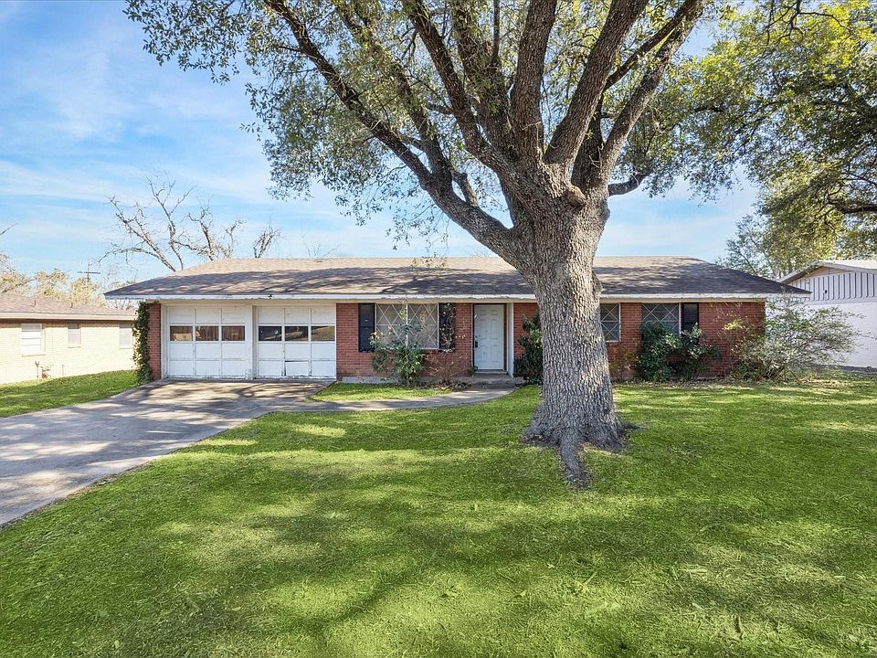 1st image of 11515 Oak Trl