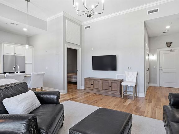 4th image of 609 W Dickson St Unit 703