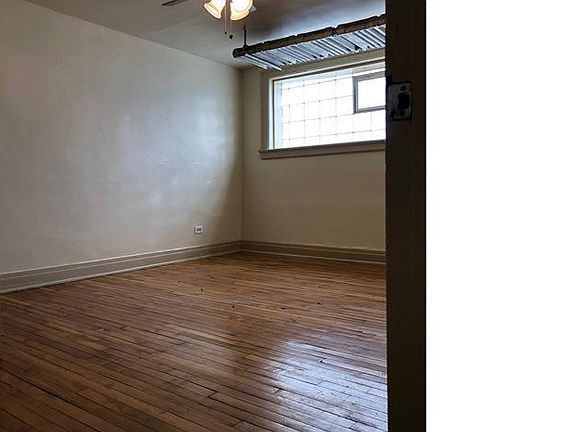 3rd image of 5601 W Wabansia Ave