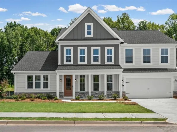 159 Hidden Fields Way, Hoschton, GA 30548