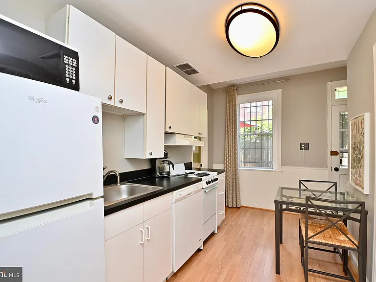 639 Massachusetts Ave NE #1 — Photo 13