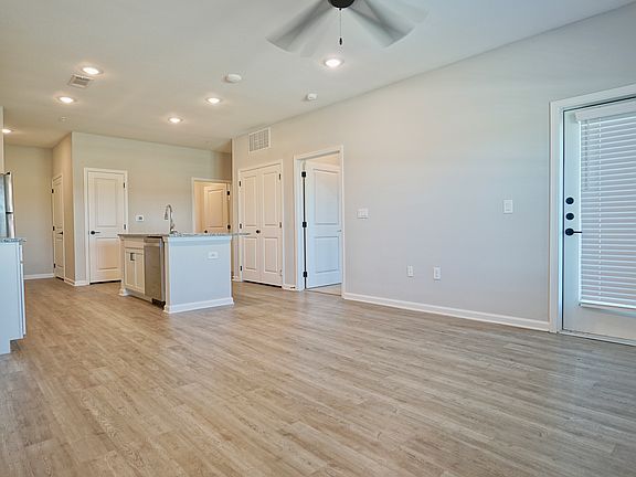 2nd image of 350 Connection Blvd #1421