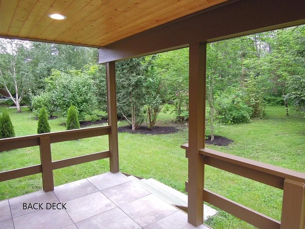 3 bed, 2160 sqft, $4,500 — Photo 4
