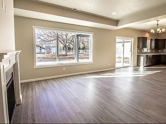 5th image of 2301 N Corbin Ct