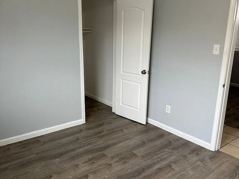 328 Rhode Island (New) St NE — Photo 5