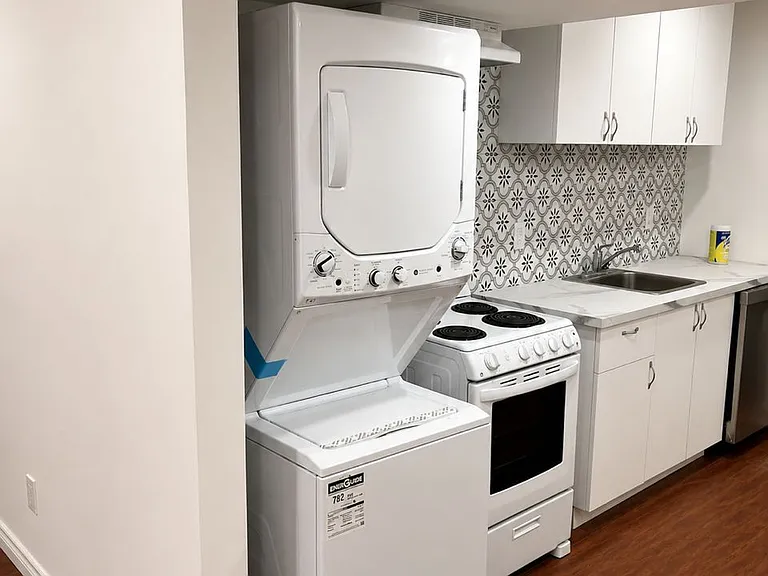 2201 Stratus Dr — Photo 6