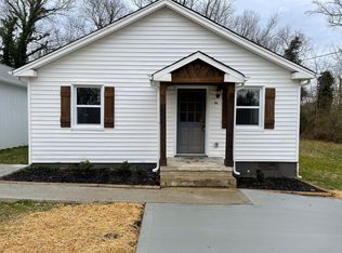 106 Dogwood Ln, Powell, TN 37849