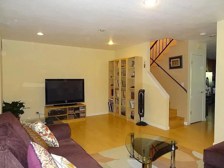 197 N Sunnyvale Ave #B — Photo 6
