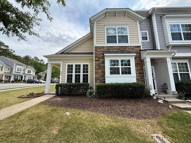 1812 Grace Point Rd — Photo 1