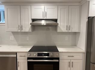 10 Beech St #1, Cambridge, MA 02140