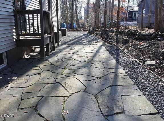 4th image of 68 Lakeside Dr