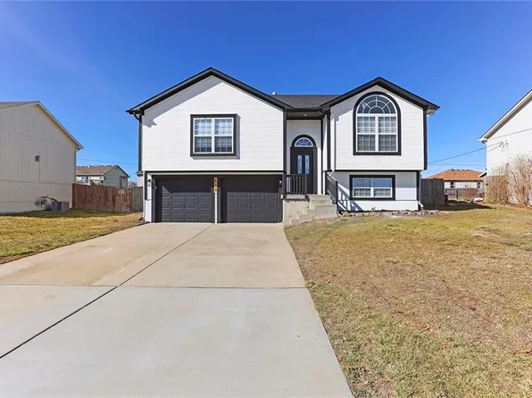 518 Heather Knoll Dr, Edgerton, KS 66021