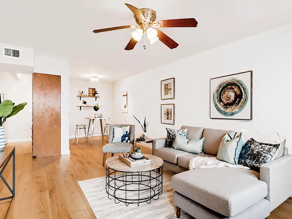 2020 S Congress Ave #2220