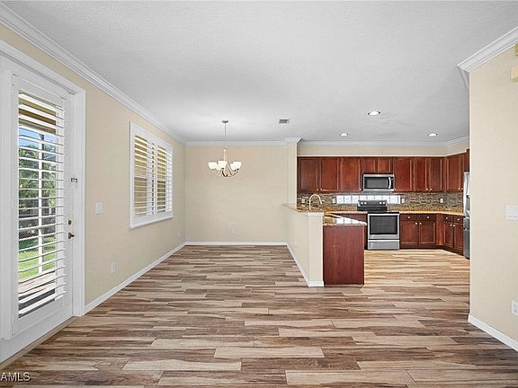 5th image of 8542 Sumner Ave #1