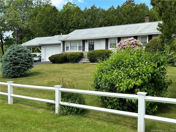 101 West Wakefield Boulevard, Winchester, CT 06098