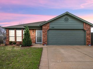1105 S 32nd St, Broken Arrow, OK 74014