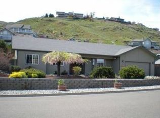 1525 Apollo Pl, Wenatchee, WA 98801