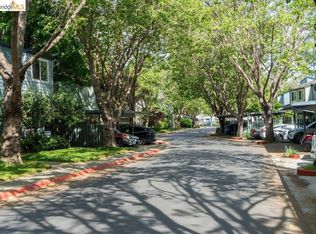 91 Emery Bay Dr, Emeryville, CA 94608