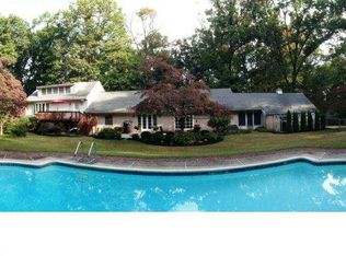 73 Center Rd, Douglassville, PA 19518