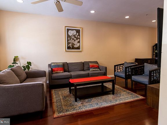 3rd image of 1207 Blossom Cir