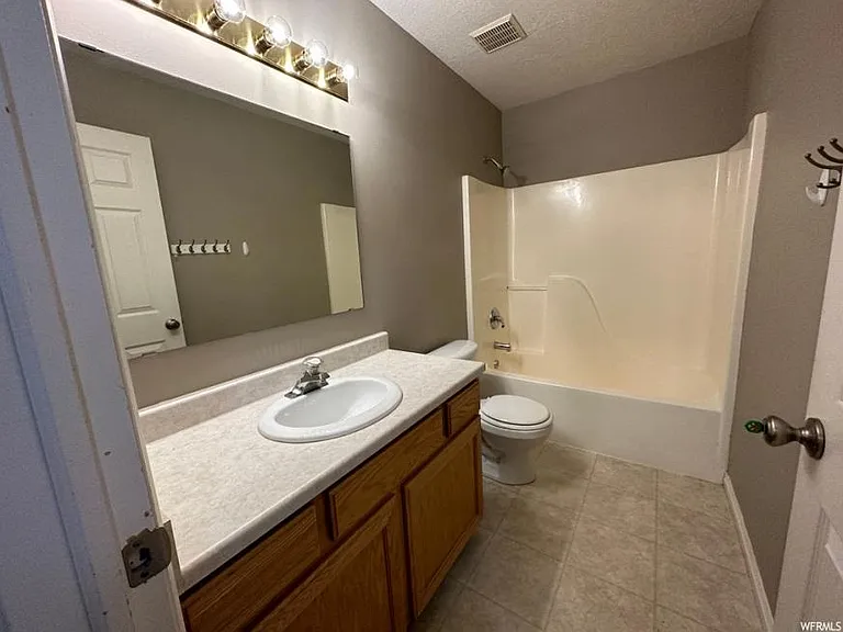 714 S 180 E — Photo 12
