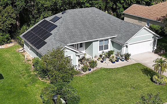 3rd image of 18 Manderley Ln