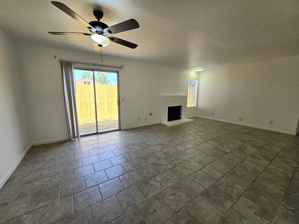 853 Douglas Ct #853