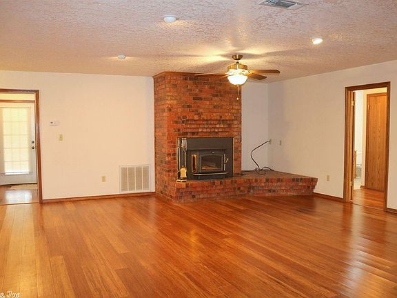 4th image of 138 S Park Ave