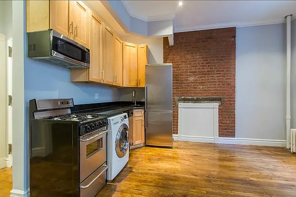 Rented by 9300 Realty, Inc. | media 2