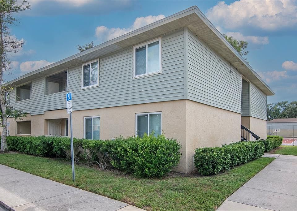 1st image of 228 Berry Tree Pl