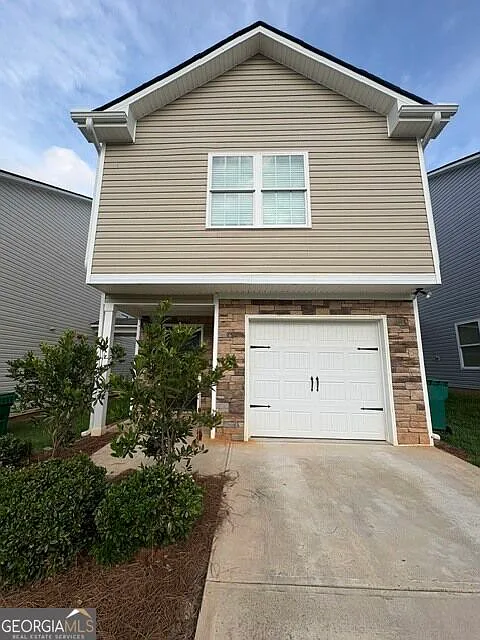 3 bed, 2.5 bath, 1864 sqft, $1,800 — Photo 1