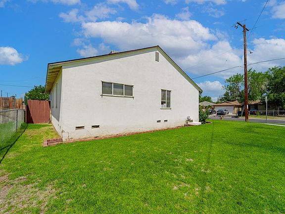 4th image of 660 W Avenue H8