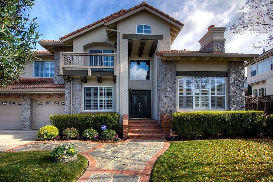 1st image of 1062 Foxhurst Way