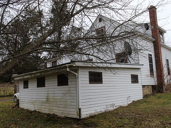 2nd image of 111 W Birch St