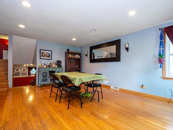 4th image of 302 Clifton Dr